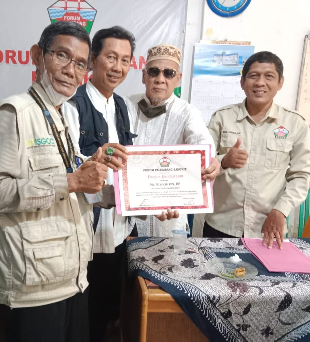 Wartawan Dapat Pengharagaan dari Ketua FPB