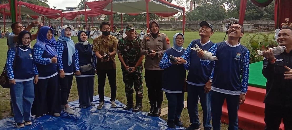 Pelepasan Burung Merpati Tandai Pembukaan PET Festival 2023