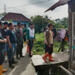 Eceng Gondok Sungai Lambidaro Gandus Dibersihkan