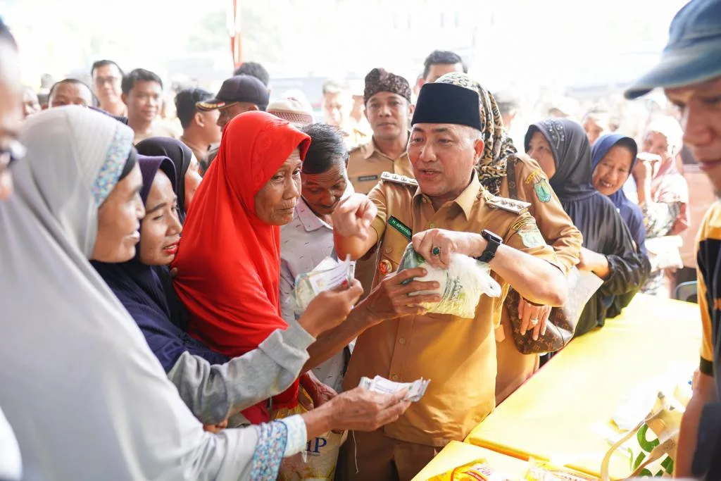 Penyaluran Bantuan Pangan di Kecamatan Lawang Wetan Mendapatkan Apresiasi