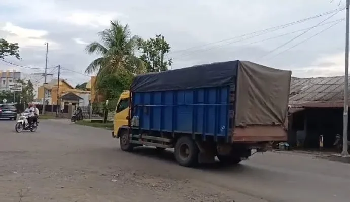 Angkutan Batubara di Muba Meresahkan Pengguna Jalan