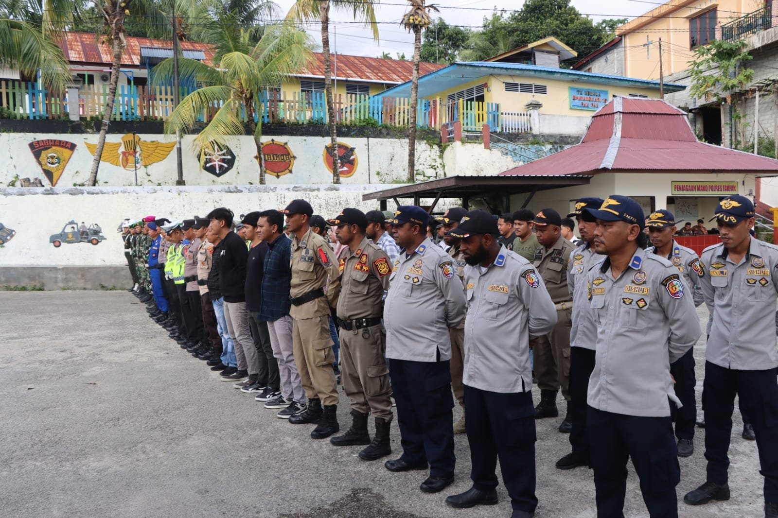 Amankan Rangkaian Ibadah Natal Tahun 2023, Polres Fakfak Gelar Apel Gabungan