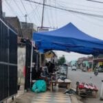 Trotoar Jalan Gunung Sidorejo, Banyak Pedagang Kaki Lima