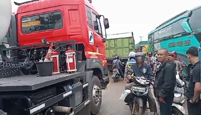 Macet Total Hampir 24 Jam, Kabupaten Banyuasin Lumpuh