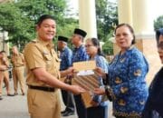 8 Pensiunan ASN Pagaralam Terima Penghargaan dan Tunjangan Hari Tua