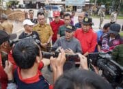 Pj Bupati Apriyadi Tuntaskan Listrik di Muba
