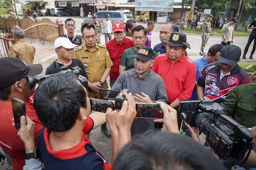 Pj Bupati Apriyadi Tuntaskan Listrik di Muba