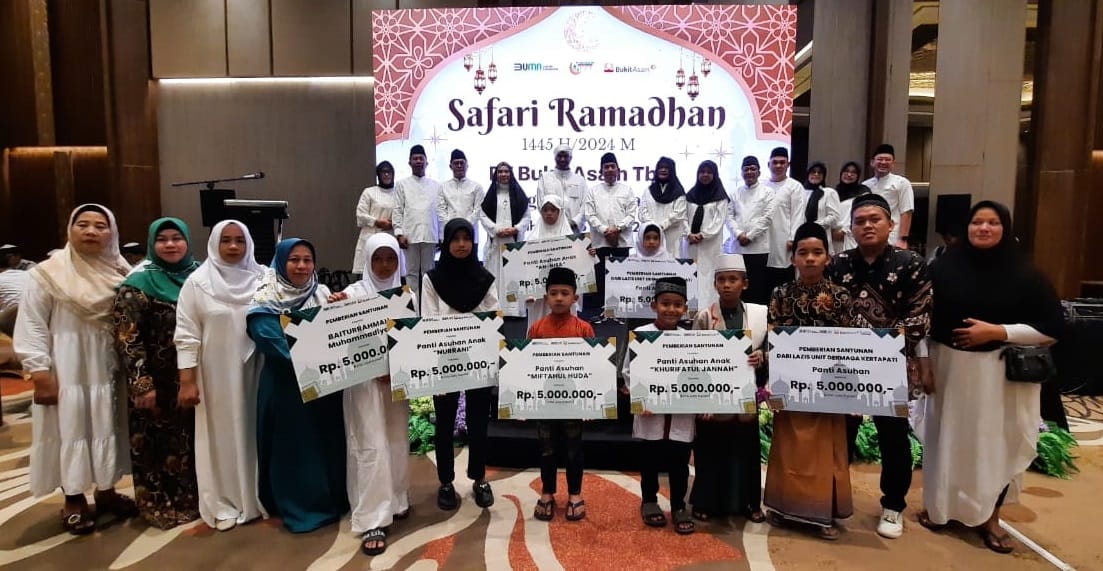 PT Bukit Asam Sinergi Menggapai Cahaya Ramadhan, Berbagi Bersama Anak Panti Asuhan
