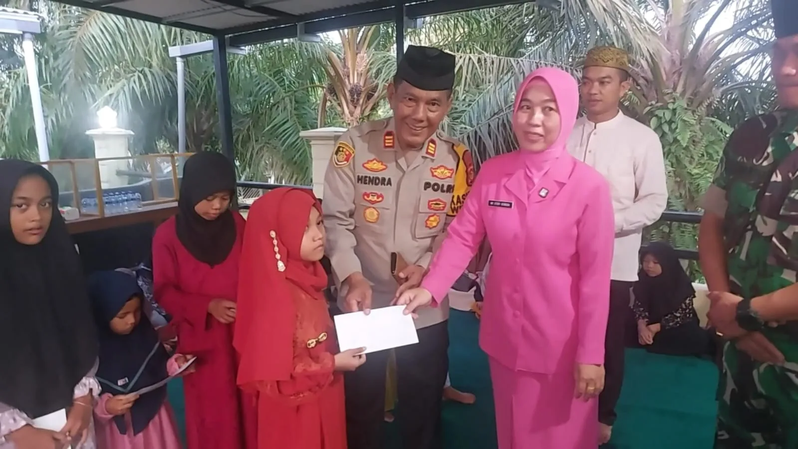 Jumat Berkah, Polsek Keluang Buka Puasa Bersama dan Santuni Anak Yatim