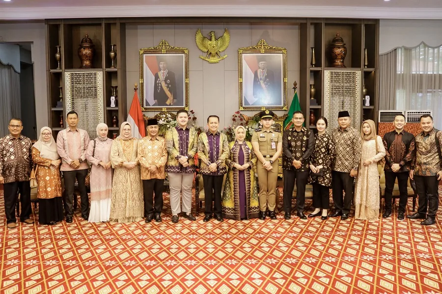 Kompak Pakai Gambo Muba, Apriyadi Boyong Kepala OPD Halal Bihalal ke Forkopimda Sumsel