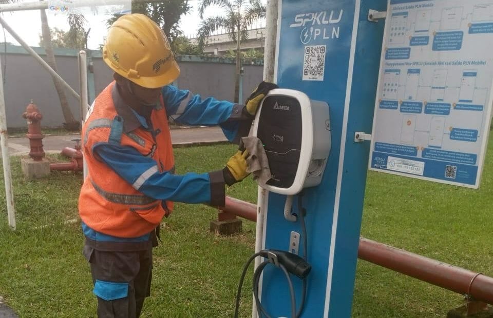 Selama Idul Fitri, PLN UID S2JB Siagakan Petugas di SPKLU
