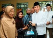 Hari Lebaran Pj Gubernur Sumsel Agus Fatoni Kunjungi Panti Jompo Berikan Bantuan dan Santunan