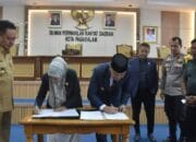 Pj Walikota-DPRD Pagaralam Tanda Tangani LKPJ Tahun Anggaran 2023