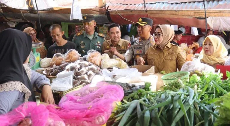 Jelang Bulan Suci Ramadhan 1445 H, Pemkab PALI Sidak ke Pasar Inpres Pendopo