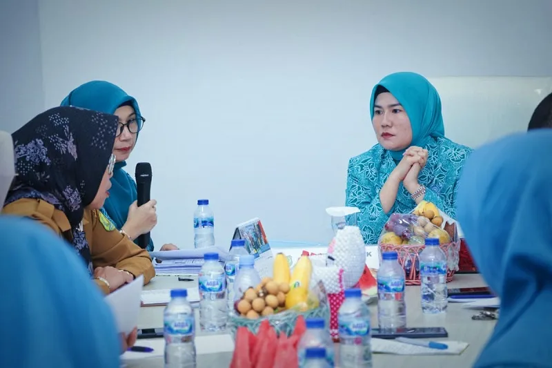 Rapat Pengurus TP PKK, Hj Triana Komitmen Percepat Program Kerja