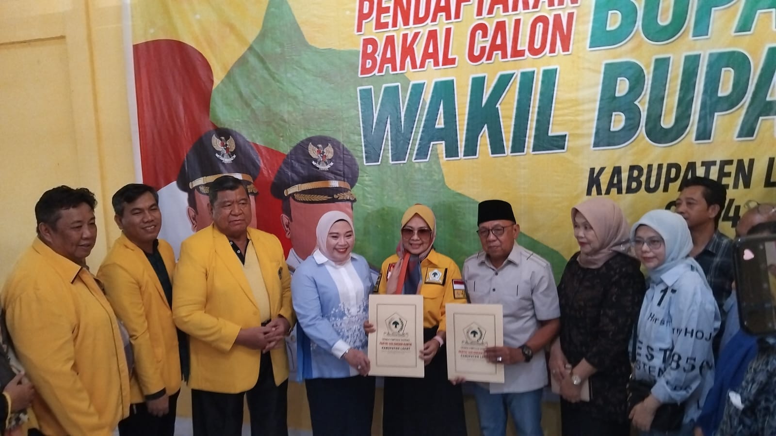 Pasangan Berlian Kembalikan Formulir Cabup dan Cawabup Lahat di DPD Golkar