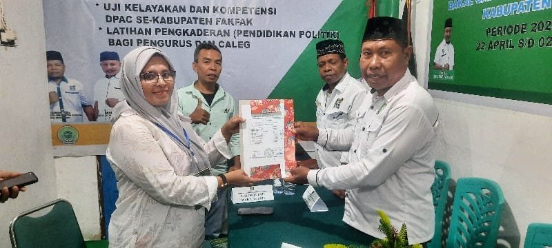 Balon Bupati Fakfak Abdul Razak Rengen Resmi Mendaftar di PKB, LO Hadir Dengan Kesederhanaan
