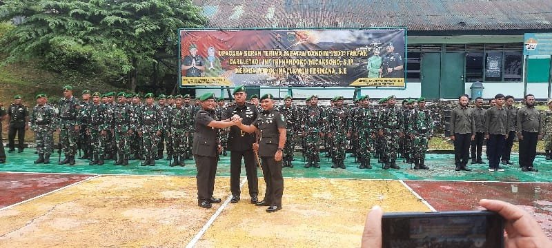 Dandrem Pimpin Sertijab Dandim 1803/Fakfak Dari Letkol Inf Tri H. Wicaksono, Kepada Letkol Inf Lumana Permana