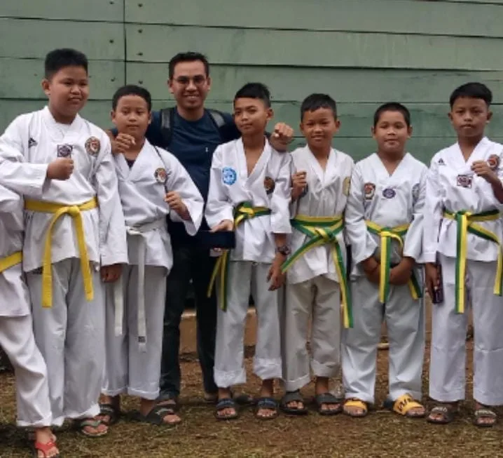 16 Atlet Taekwondo SDN 133 Palembang Ikuti Ujian Kenaikkan Tingkat