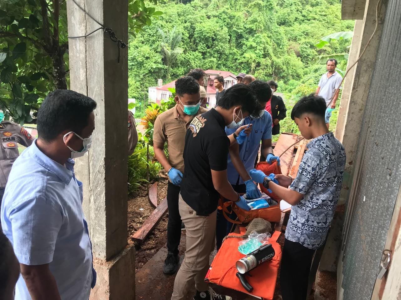 Gerak Cepat Tim Inafis Satreskrim Polres Fakfak Amankan TKP Penemuan Mayat diwagom