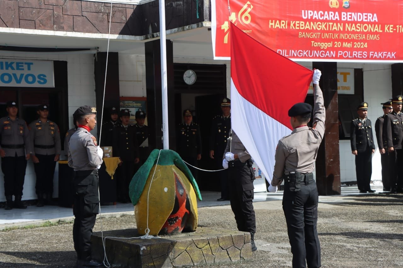 Upacara Peringatan Harkitnas, Wakapolres Fakfak Bacakan Amanat Menteri Komunikasi dan Informatika RI
