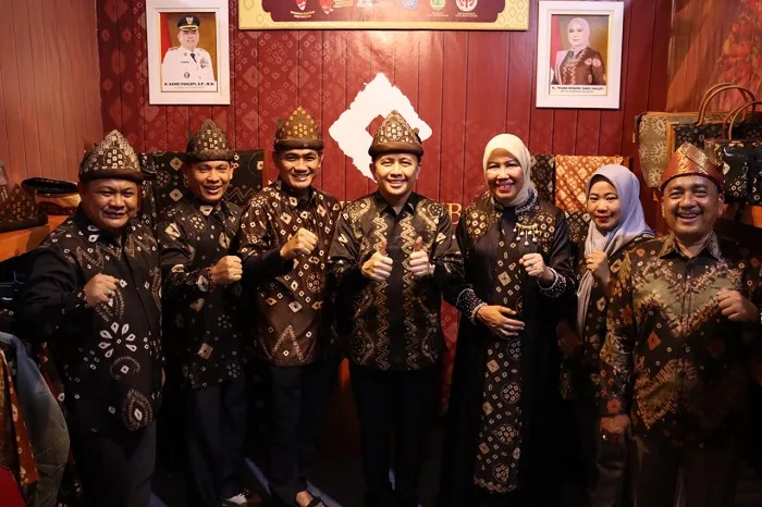 Sukses, Fashion Show Gambo Muba Berhasil Pukau Pengunjung Expo HUT ke-44 Dekranas Tahun 2024