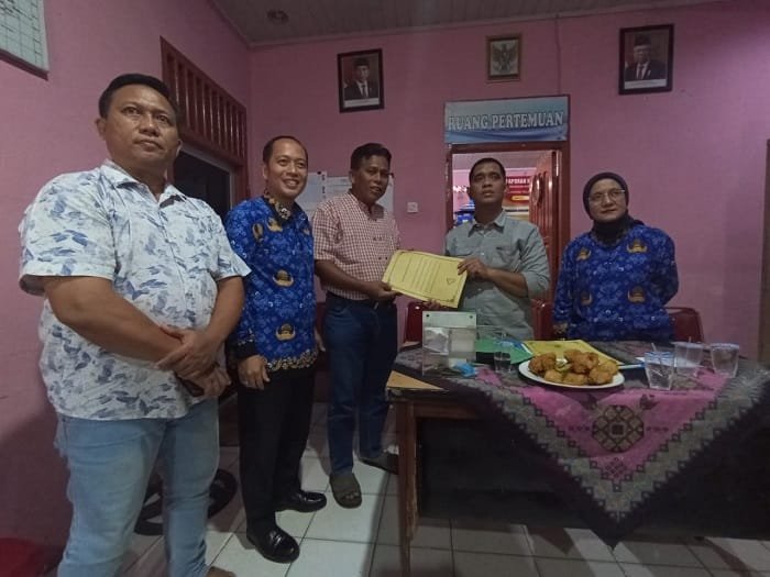 Ricky : RW Harus Mampu Tingkatkan Pelayanan Bagi Warganya !