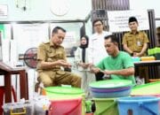 Pj Gubernur Agus Fatoni Kunjungi Sentra Pempek 26 Ilir