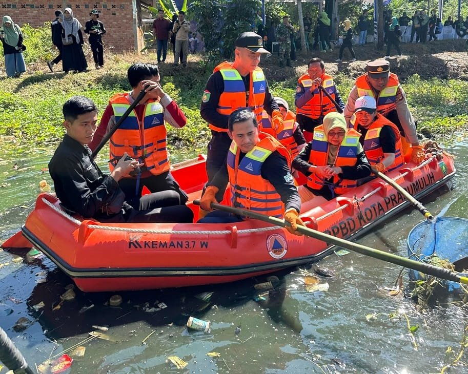 PLN Gelar Employee Green Involvement di Sungai Kelekar, Kumpulkan 5 Ton Sampah Organik dan Anorganik