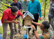 Berdayakan Masyarakat Desa Embawang, PTBA Dukung Budidaya Lebah Madu