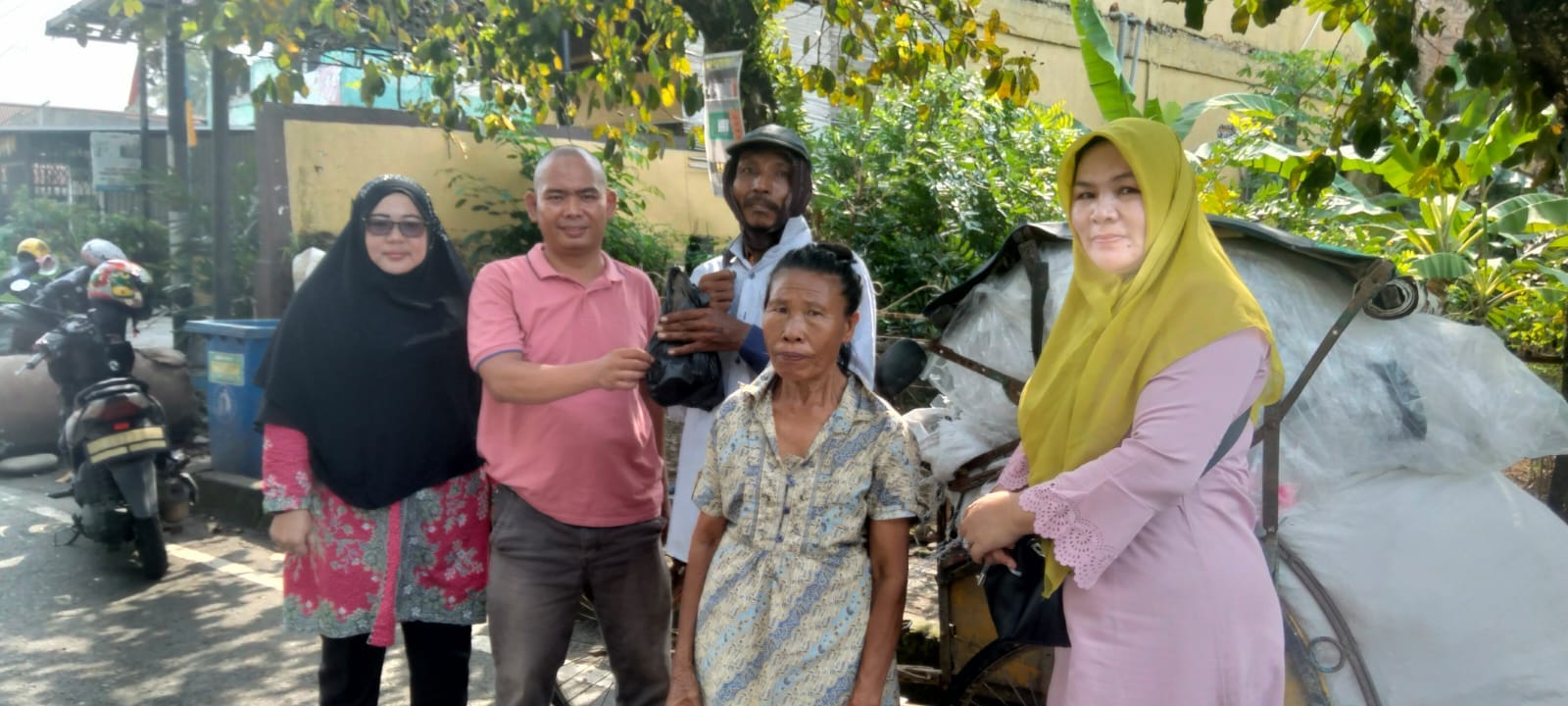 Forum Jurnalis Lahat Sisihkan Daging Kurban Bantuan Pj Bupati Lahat untuk Kaum Dhuafa
