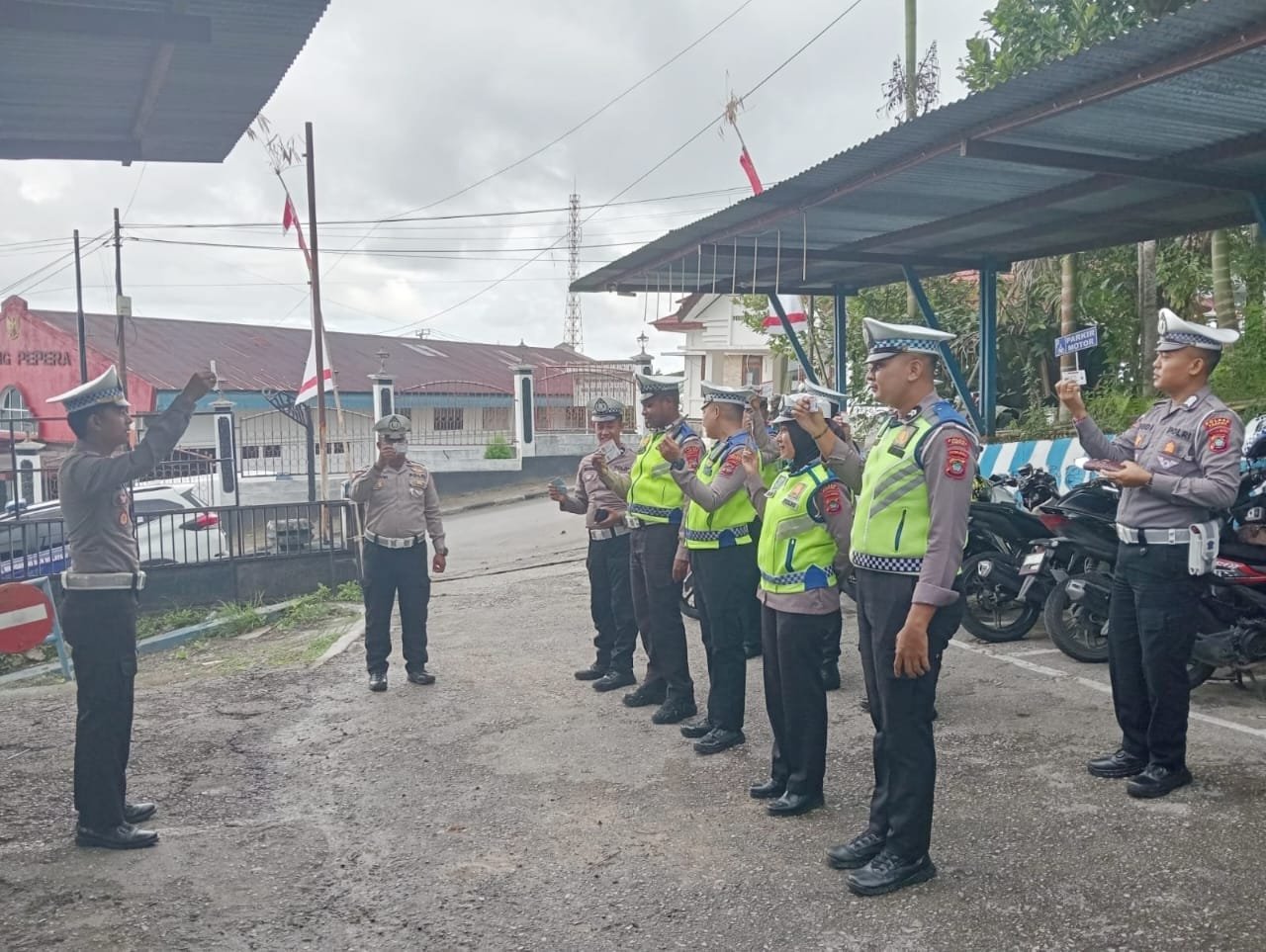 Antisipasi Personel Main Judi Online, Kasat Lantas Sidak HP dan Periksa SIM