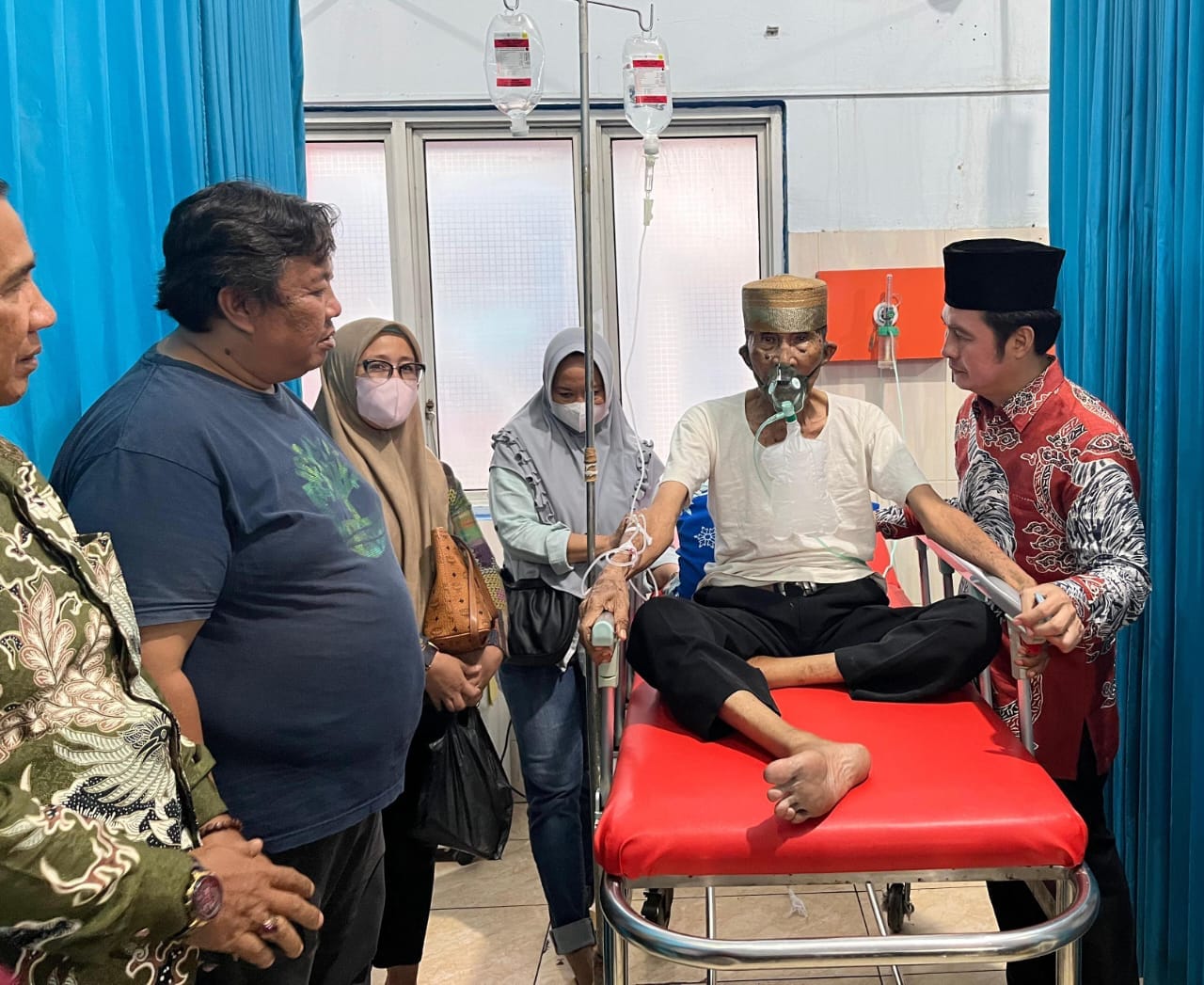 Besuk Sekretaris Golkar, Yulius: Kolega Lebih Penting Daripada Perbedaan Warna