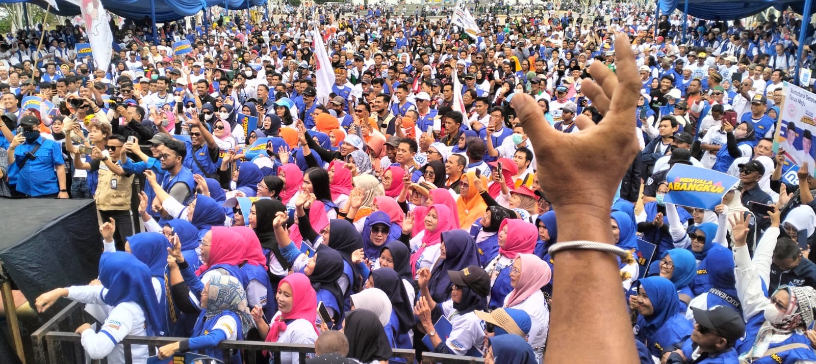 HDCU di Kawal Ribuan Simpatisan ke KPU