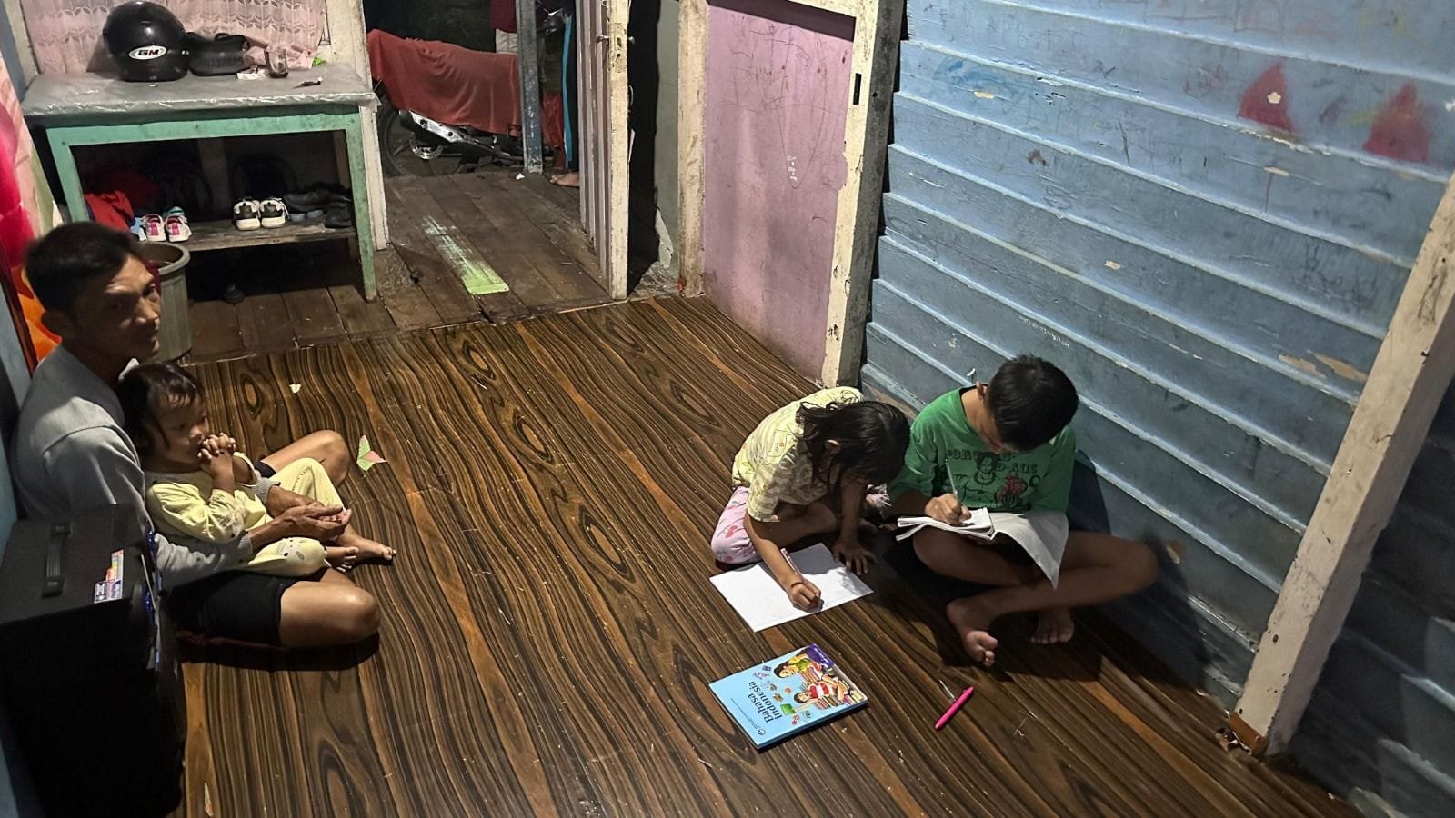 Jelang HUT RI, 13 Desa di Kabupaten Sintang Kini Terang dengan Listrik PLN