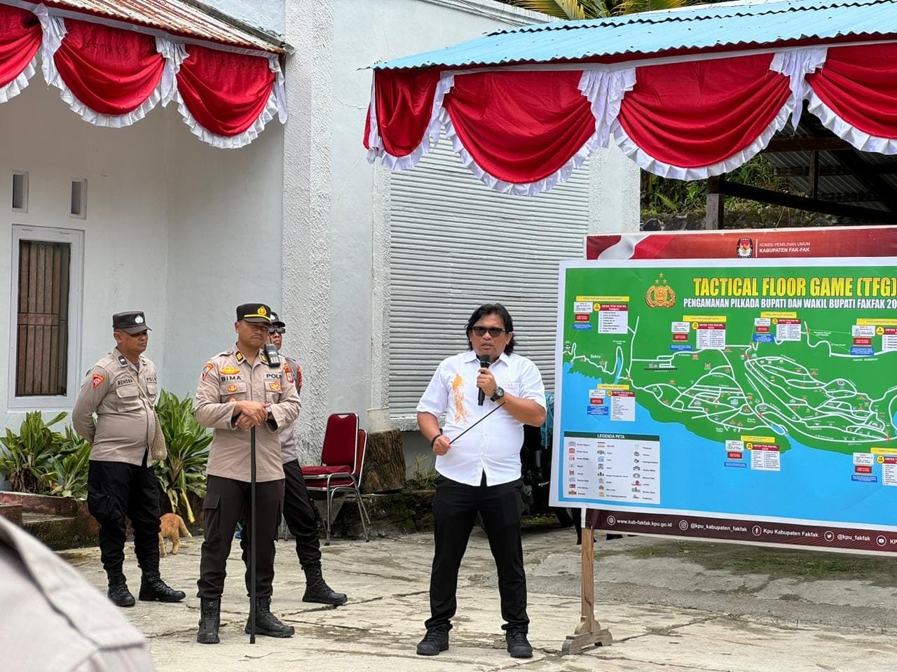 KPU Apel Siaga dan Simulasi Pengamanan Pendaftaran Bacalon Bupati dan Wakil Bupati Fakfak 2024