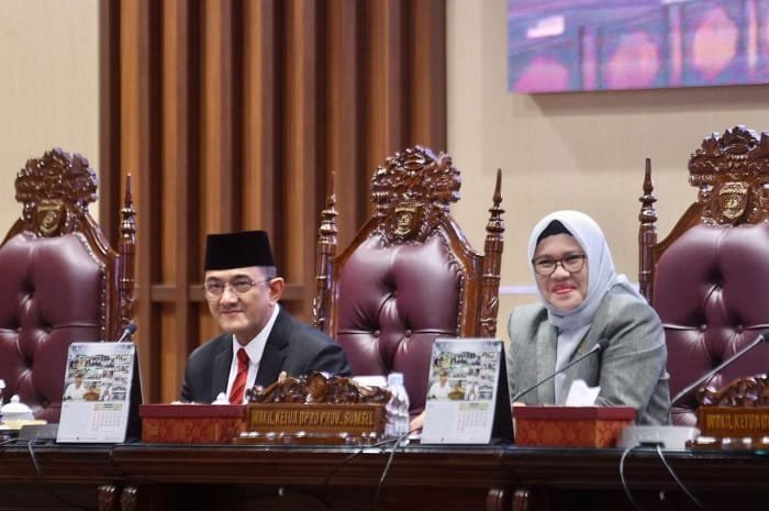 Sekda Edward Candra Dengarkan Pemandangan Umum Fraksi DPRD Provinsi Sumsel Terhadap Raperda Perubahan APBD Tahun 2024 