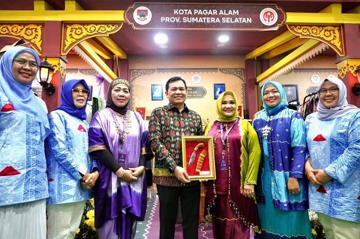 Pj Ketua TP PKK Sumsel Melza Elen Setiadi Libatkan 11 Dekranasda Kabupaten/Kota Dalam Ajang Kriyanusa 2024