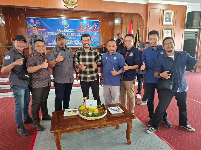 HUT ke-12, Pemotongan Tumpeng Simbol Eksistensi IWO
