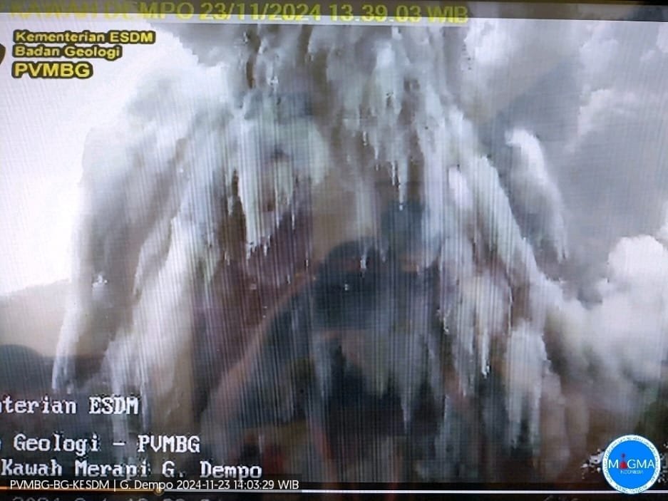 Gunung Api Dempo Erupsi, Semburan Abu Vulkanik Capai 200 Meter, Masyarakat Diminta Waspada