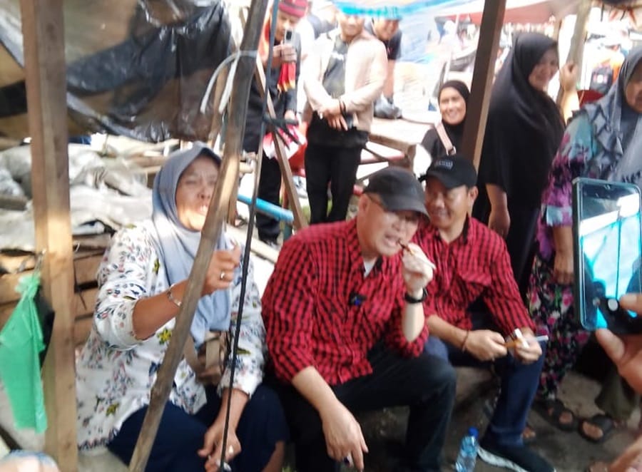 Alfian Maskoni dan Alfikriansyah Serap Aspirasi Pedagang dalam Blusukan di Pasar Kambing dan Dempo Permai