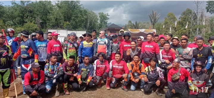Ratusan Off-Roader Meriahkan Gass Bareng dan Bakti Sosial Bersama ALAF di Pagar Alam