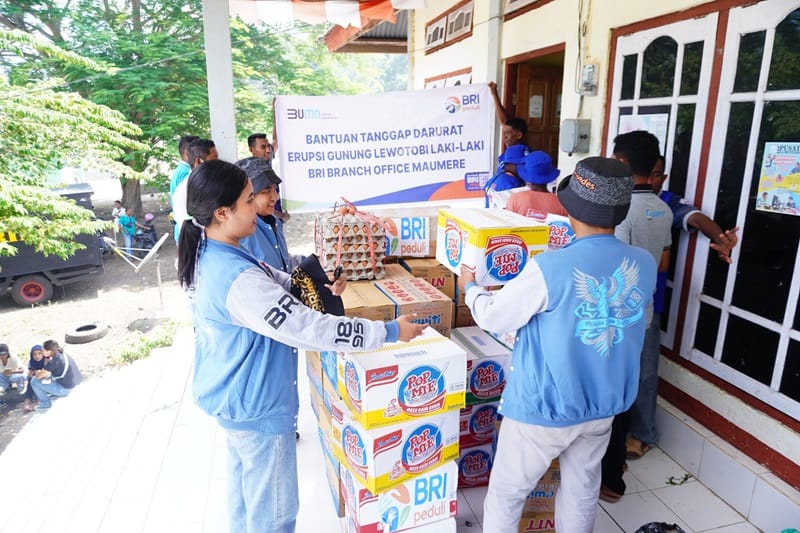 BRI Peduli Salurkan Bantuan Cepat untuk Korban Erupsi Gunung Lewotobi Laki-Laki di Flores Timur
