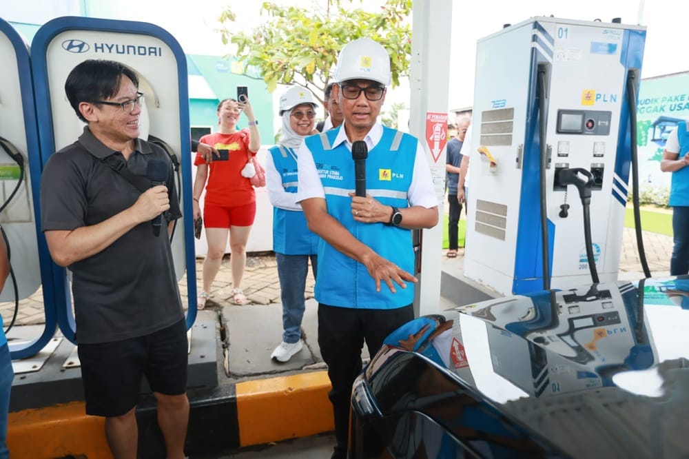 Pengguna Mobil Listrik Puas Nikmati Kemudahan dan Fasilitas Selama Liburan Nataru 2024
