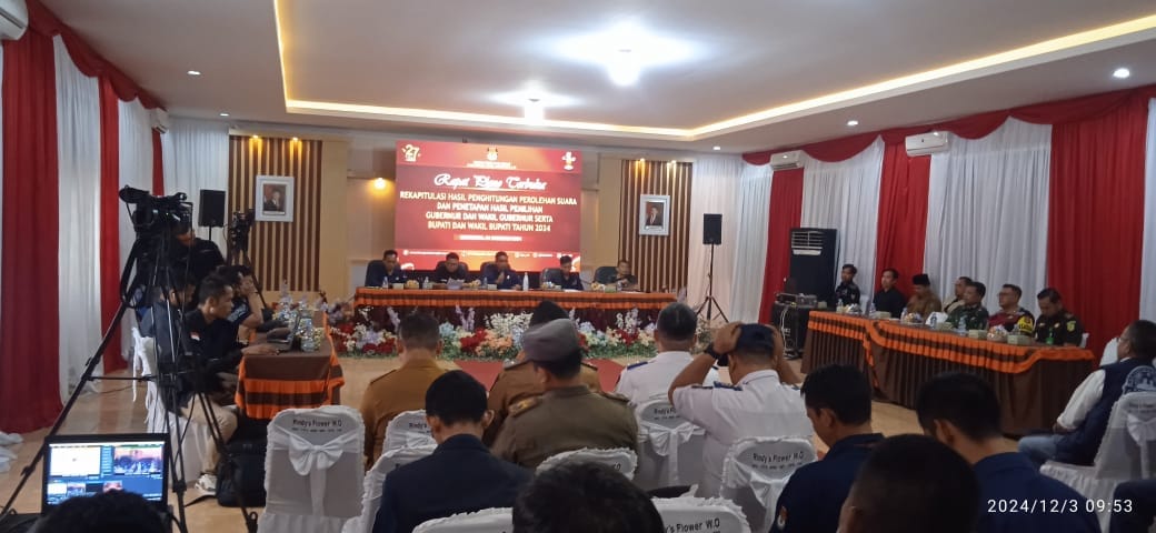 Rapat Pleno Rekapitulasi Suara Tingkat Kabupaten OKI Dimulai, KPU Hadapi Tantangan PSU