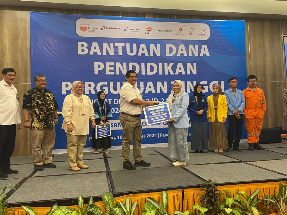SKK Migas dan Medco E&P Salurkan Beasiswa untuk 375 Mahasiswa dan Guru Honorer di Musi Banyuasin