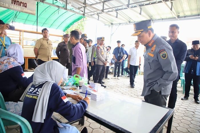 Cek Pelaksanaan Pemungutan Suara di Kab/Kota, Pj Gubernur Elen Setiadi : Alhamdulillah Semua Terpantau Lancar dan Kondusif 