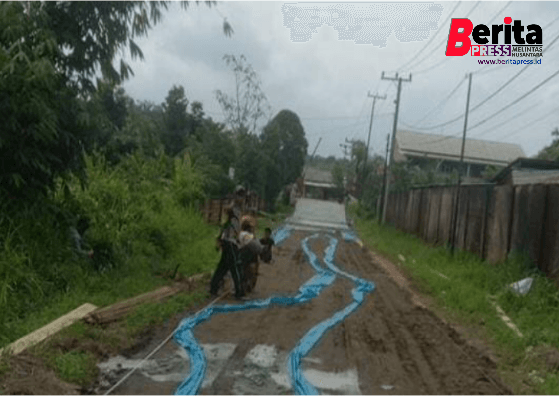 Proyek Cor Jalan Beton 100 Meter Disinyalir Asal Jadi