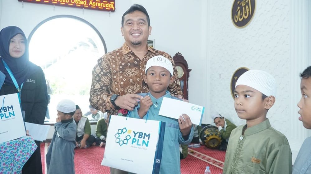 YBM PLN UID S2JB Gelar Khitanan Massal untuk 200 Anak Yatim dan Dhuafa
