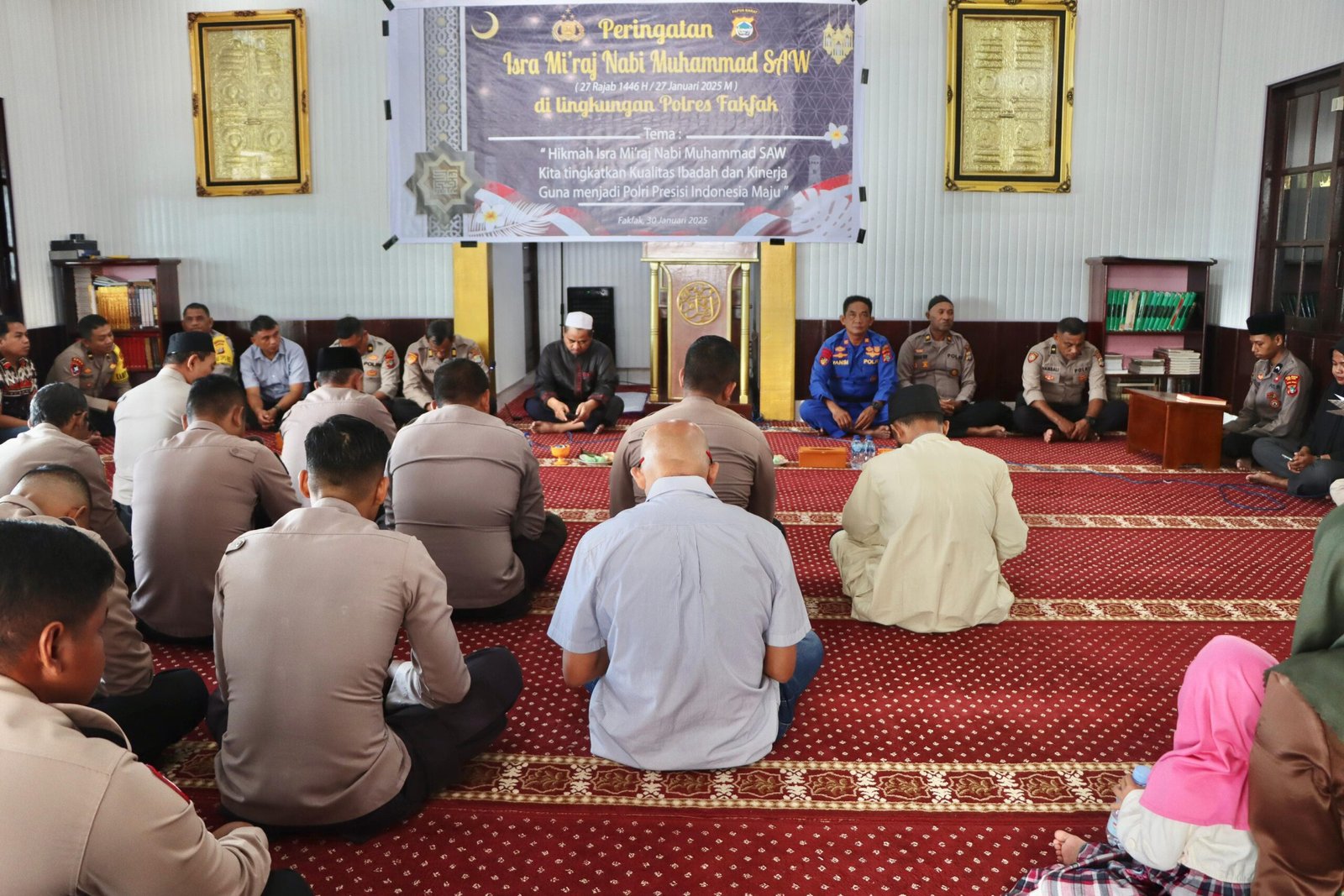 Polres Fakfak Peringati Isra Mi’raj 1446 H dengan Semangat Peningkatan Kualitas Ibadah dan Kinerja